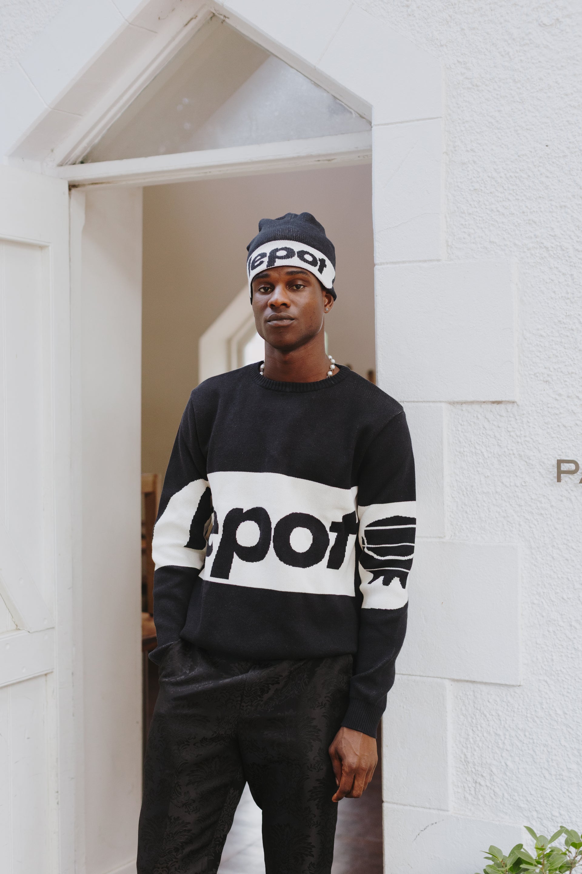 A/W 25 Lepot Bold Logo Jacquard Crewneck – Black